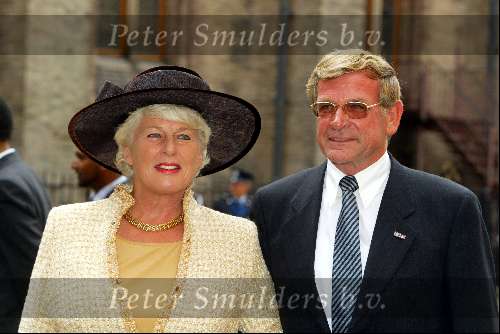 Den Haag 16 september 2003
Prinsjesdag 2003 .ministers en staatsecretarissen met hoedjes
mevr Karla Peijs met man