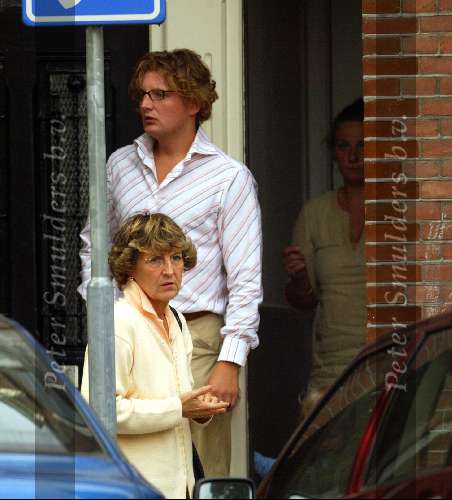 Amsterdam 15 september 2003
Prinses Margriet op bezoek bij prins Bernhard