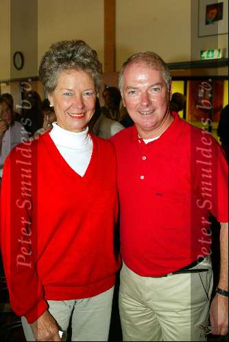 Apeldoorn 9 september 2003
Golftournooi van de Ronnie Tober Foundation op golfbaan de scherpenberg
Ronnie Tober en Mevr Rost Onnes