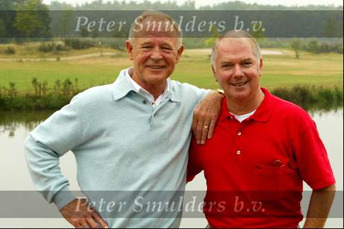 Apeldoorn 9 september 2003
Golftournooi van de Ronnie Tober Foundation op golfbaan de scherpenberg
Ronnie Tober en Jan Jochems