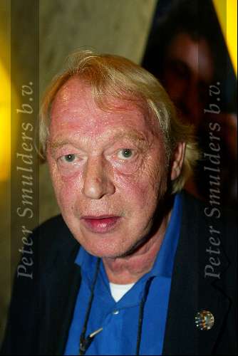 Amsterdam 7 september 2003
Presentatie boek herman brood van bart chabot in madame tussaud
Simon Vinkenoog