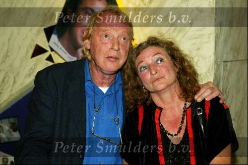 Amsterdam 7 september 2003
Presentatie boek herman brood van bart chabot in madame tussaud
Simon Vinkenoog en vrouw