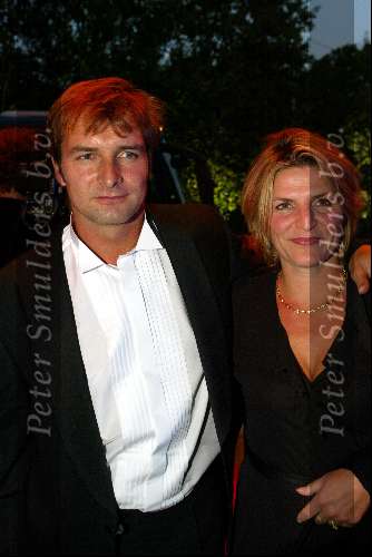 Hilversum 25 september 2003
Uitreiking van de gouden beelden in studio 21
Victor Reinier met vrouw