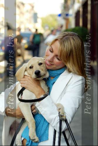 Amsterdam 17 september 2003
Vivian Reys met  hondje