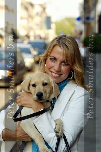 Amsterdam 17 september 2003
Vivian Reys met  hondje