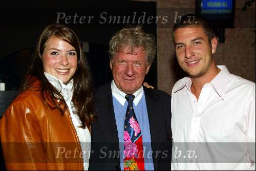 Hilversum 22 september 2003
Pincess records  presentatie in studio 21
Willibrord Frequin met kinderen