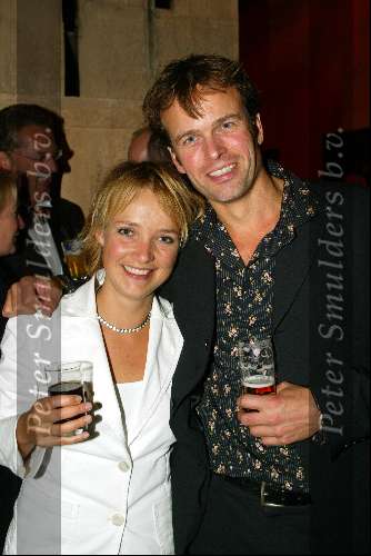 Hilversum 25 september 2003
Uitreiking van de gouden beelden in studio 21
Yvonne Jaspers met vriend