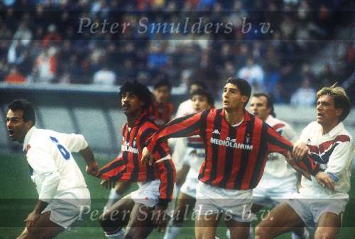 Frank Rijkaard in aktie voor AC Milaan