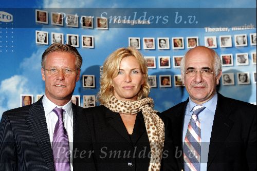 Amsterdam 26 april 2004
Persconferentie de grootste Nederlander.
Frits Spits met Fons de Poel en Anita Witsier