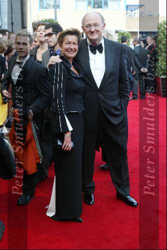 Scheveningen 4 april 2004
Premiere Lion King in Kurhaus.
Joop v d Ende met vrouw