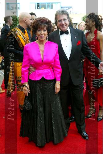 Scheveningen 4 april 2004
Premiere Lion King in Kurhaus.
Lee Towers met vrouw