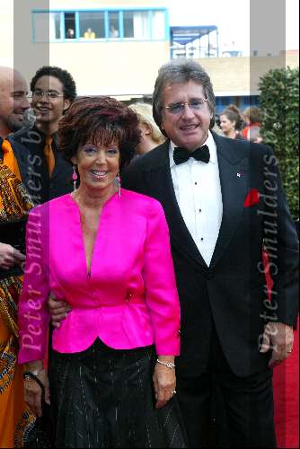 Scheveningen 4 april 2004
Premiere Lion King in Kurhaus.
Lee Towers met vrouw