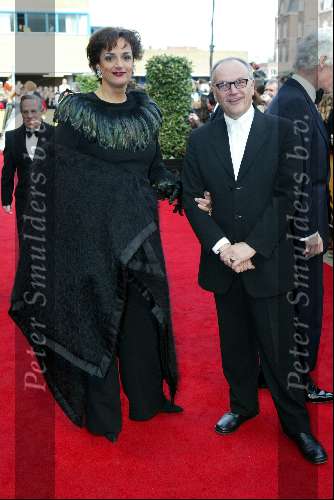 Scheveningen 4 april 2004
Premiere Lion King in Kurhaus.
Lenette v Dongen met man