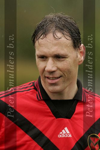 Amsterdam 9 april 2005
AFC 3 wordt kampioen. AFC met Ruud Gullit Stanley Menzo, Aron Winter, Johnny v t Schip, Marco v Basten (nummer 14), John Ewbank en Duncan Stutterheim.
Peter Smulders bv