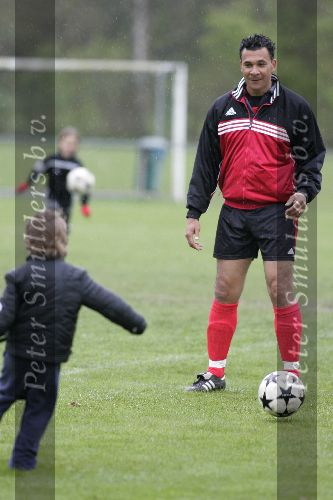 Amsterdam 9 april 2005
AFC 3 wordt kampioen.   Maxim Gullit voetballen met Ruud Gullit
Peter Smulders bv