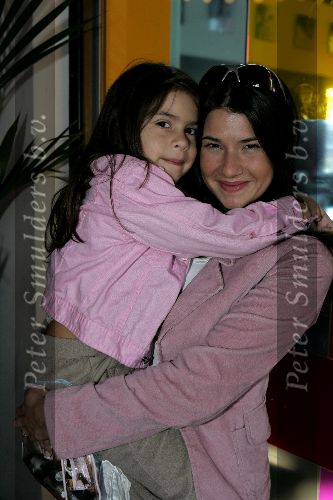 Amsterdam 22 april 2005
Laura Vina met Playboy (nicht Maxima) met dochter Camilla