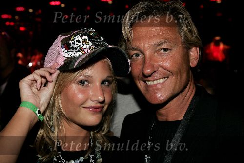 Rotterdam 7 augustus 2005
Monaco aan de maas feestje in de Jackie\'s.
Laurens Klawer met dochter
Peter Smulders bv