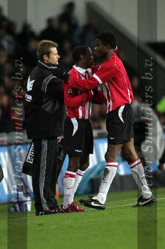 Eindhoven, 17 December 2005
Kompetiewedstrijd seizoen 2005/2006 
PSV-Willem II eindstand 4-1
Damarcus Beasley komt in het veld voor Eric Addo
© Foto Bart Bel