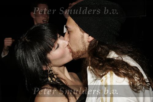 Den Bosch 19 december 2004
Premiere de Jantjes in de Parade
 Birgit Schuurman  met vriend Arne kussend
Peter Smulders bv