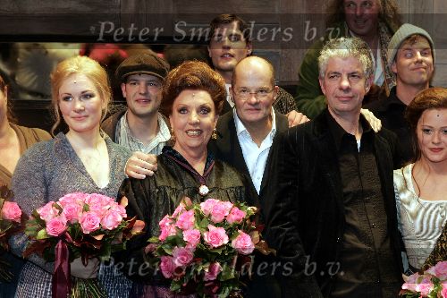 Den Bosch 19 december 2004
Premiere de Jantjes in de Parade
Carry tefsen met man van Astrid Joosten
Peter Smulders bv