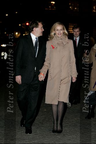 Amsterdam 1 november 2004
Prins Claus prijzen in het paleis op de dam.
Prins Friso met Mabel Wisse Smit wandelend op de dam. (Mabel met Oranje bandje)
Peter Smulders bv