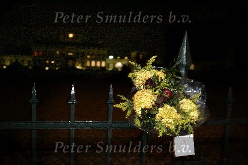 Soestdijk 1 november 2004
Bloemen bij paleis soestdijk na overlijden prins Bernhard
Peter Smulders bv