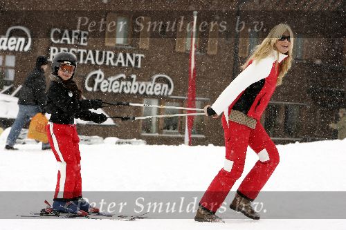 Lech 13 februari 2005
Estelle Gullit met Maxim en Joelle in Lech
Peter Smulders bv