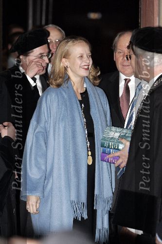 Leiden 8 februari 2005
konigin Beatrix krijgt ere doctoraal . Mabel Wisse Smit zwanger en Prins Friso
Peter Smulders bv