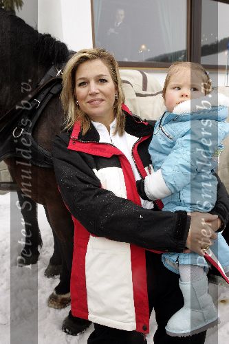 Lech 12 februari 2005
Officieel fotouur met Prinses Amalia Maxima Prins Willem Alexander en Koningin Beatrix
Peter Smulders bv