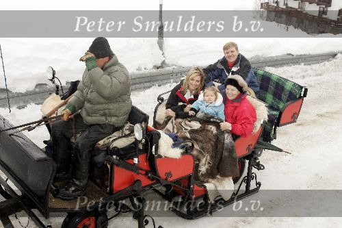 Lech 12 februari 2005
Officieel fotouur met Prinses Amalia Maxima Prins Willem Alexander en Koningin Beatrix
Peter Smulders bv