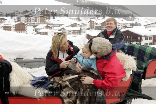 Lech 12 februari 2005
Officieel fotouur met Prinses Amalia Maxima Prins Willem Alexander en Koningin Beatrix
Peter Smulders bv