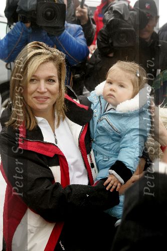 Lech 12 februari 2005
Officieel fotouur met Prinses Amalia Maxima Prins Willem Alexander en Koningin Beatrix
Peter Smulders bv