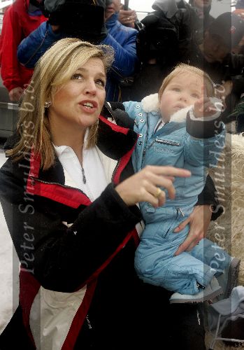 Lech 12 februari 2005
Officieel fotouur met Prinses Amalia Maxima Prins Willem Alexander en Koningin Beatrix
Peter Smulders bv