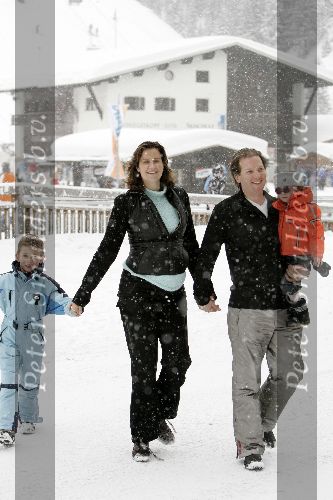 Lech 13 februari 2005
Michiel Mol en Pauline Huizinga en Paul en Myrthe in Lech
Peter Smulders bv