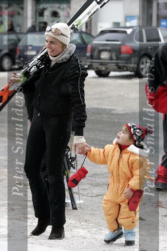 Lech 11 februari 2005
Prinses Laurentien met Eloise op wintersport.
Peter Smulders bv