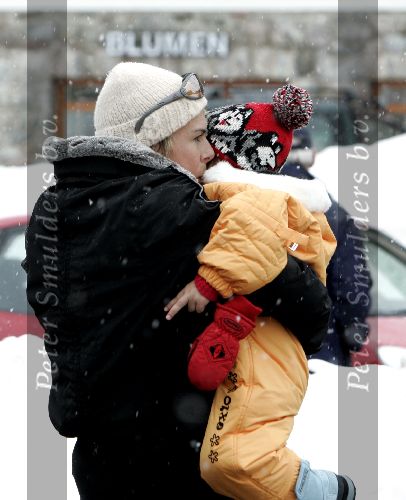 Lech 11 februari 2005
Prinses Laurentien met Eloise op wintersport.
Peter Smulders bv