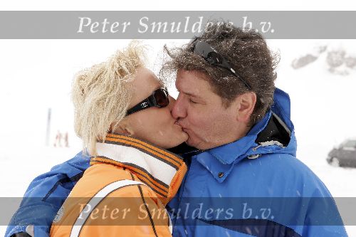 Zurs14 februari 2005
Rene Froger met Natasja Didier Maxim en Natasja in zurs op wintersport
Peter Smulders bv