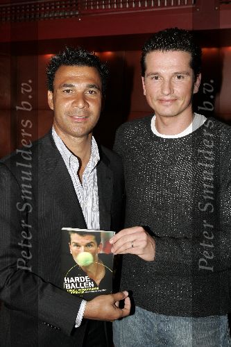 Amsterdam 20 januari 2005
Presentatie boek Richard Krajicek in vak zuid.
Richard  en Ruud Gullit
Peter Smulders bv