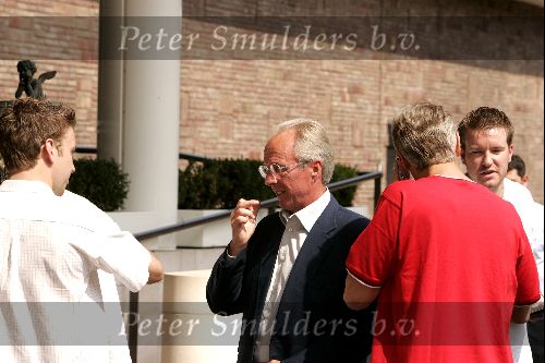 Amsterdam 30 july 2004
Sven Goran Eriksson arriving at the hilton hotel in amsterdam.