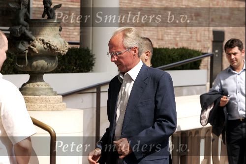 Amsterdam 30 july 2004
Sven Goran Eriksson arriving at the hilton hotel in amsterdam.