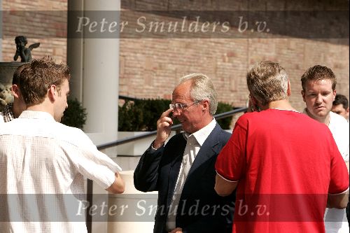 Amsterdam 30 july 2004
Sven Goran Eriksson arriving at the hilton hotel in amsterdam.