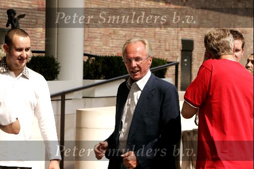 Amsterdam 30 july 2004
Sven Goran Eriksson arriving at the hilton hotel in amsterdam.