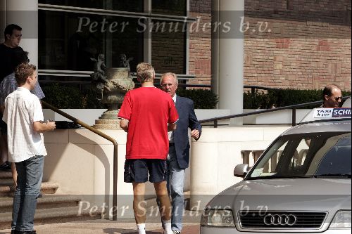 Amsterdam 30 july 2004
Sven Goran Eriksson arriving at the hilton hotel in amsterdam.