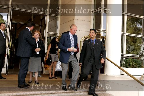 Amsterdam 30 juli 2004
Sven Goran Eriksson leaves the Hilton Hotel.