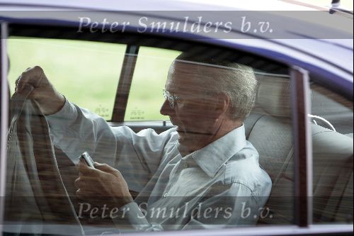 Amsterdam 31 juli 2004
Sven Goran Eriksson together with his mobile phone