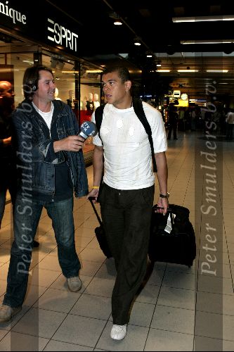 Schiphol 1 juli 2004
Aankoms Nederlands elftal na ek Portugal.
Wilfred Bouma
Peter Smulders bv