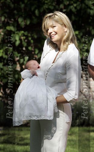 Wassenaar 17 juli 2005
Fotomoment met Maxima Amalia Prins Willem Alexander en Alexia bij hun woning \