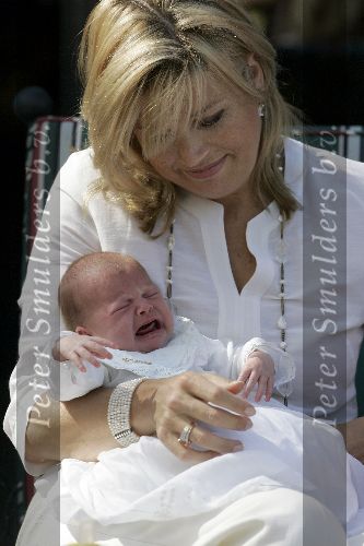 Wassenaar 17 juli 2005
Fotomoment met Maxima Amalia Prins Willem Alexander en Alexia bij hun woning \