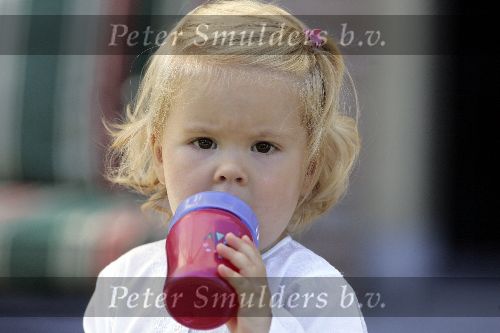 Wassenaar 17 juli 2005
Fotomoment met Maxima Amalia Prins Willem Alexander en Alexia bij hun woning \