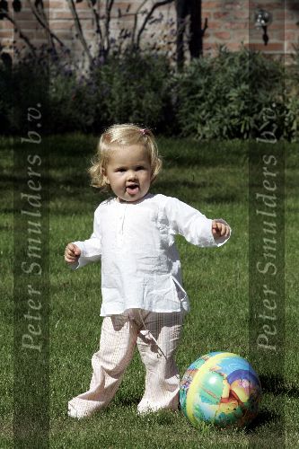 Wassenaar 17 juli 2005
Fotomoment met Maxima Amalia Prins Willem Alexander en Alexia bij hun woning \